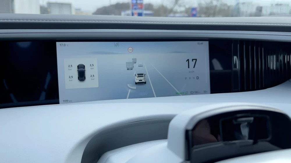 avatr 11 тест салон интерьер приборная панель