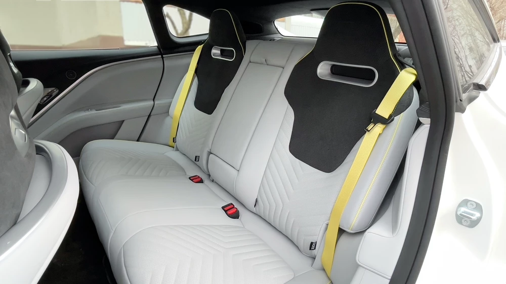 avatr 11 тест салон интерьер сиденья второй ряд