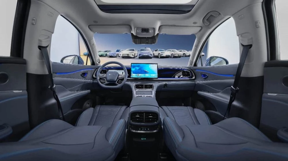 BYD Sea Lion 07 DM-i салон интерьер