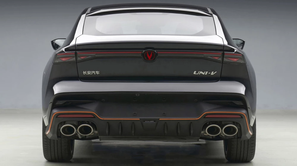 changan uni-v лифтбек сзади спереди обновленный черный лифтбек 2-литровый мотор