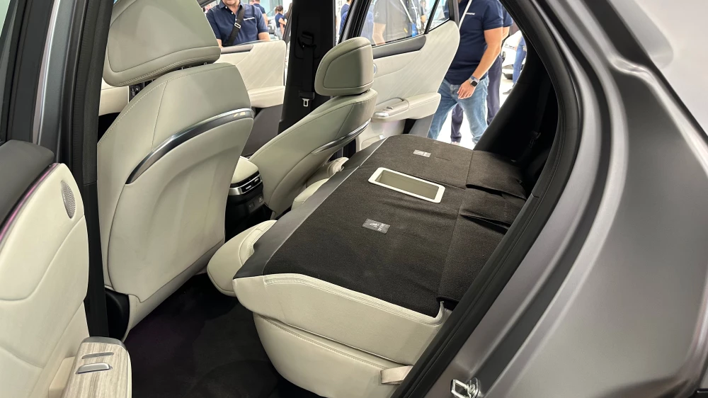 deepal e07 автомобиль трансформер пикап кроссовер салон белый