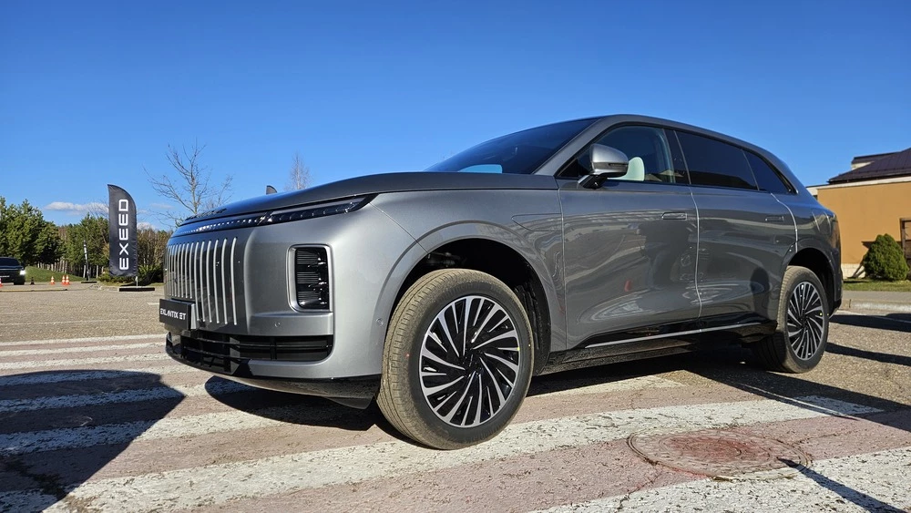 Exlantix ET тест сбоку спереди