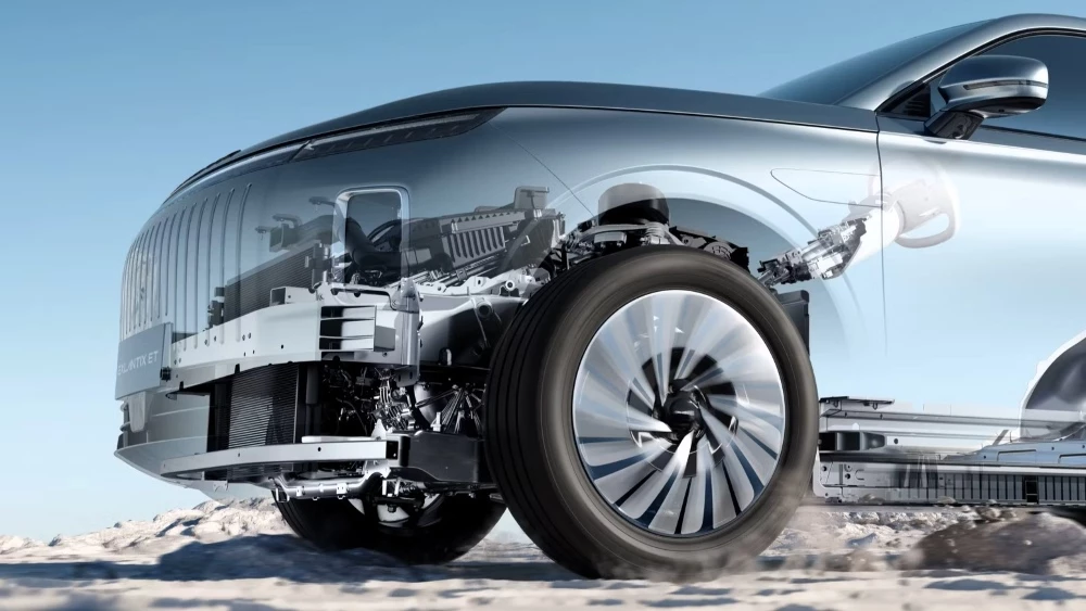 exeed exlantix et сбоку спереди гибридный кроссовер