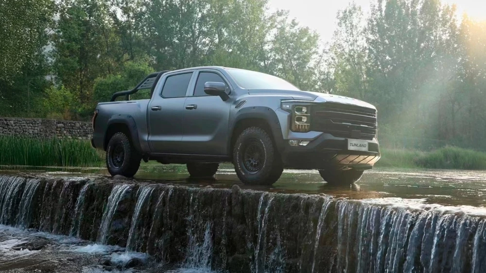 Пикап Foton Tunland V7 сбоку спереди