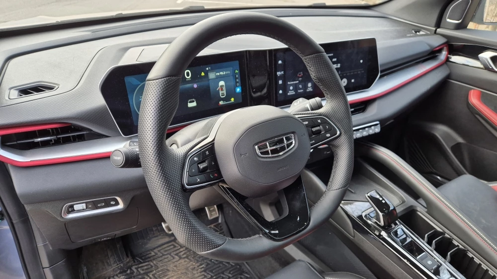 Рестайлинговый кроссовер Geely Coolray салон интерьер подкаст