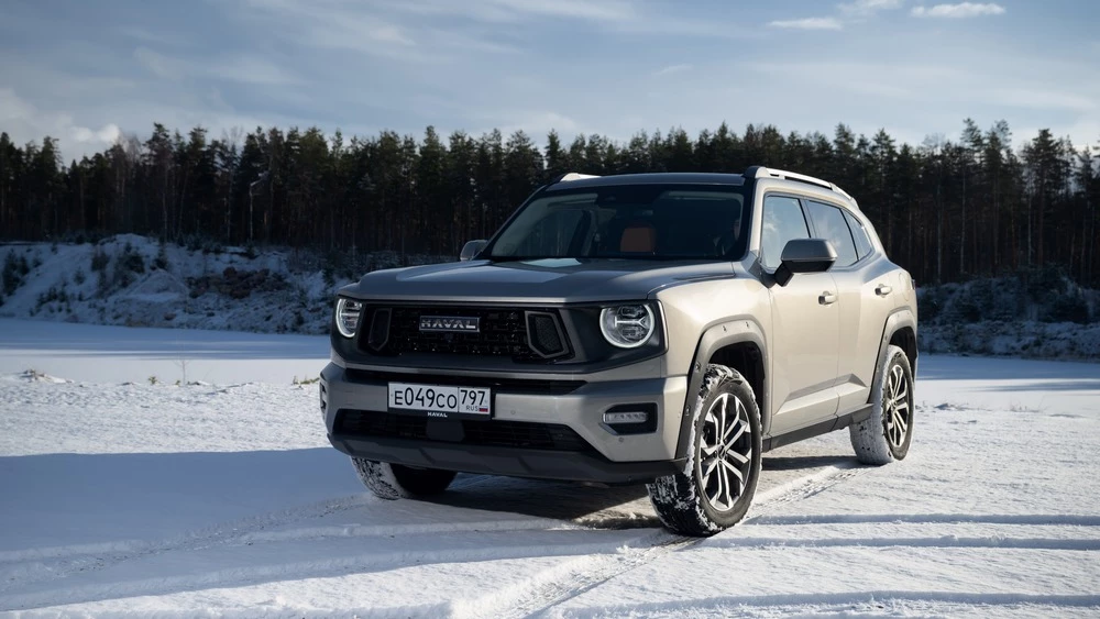 Haval H7 тест спереди сбоку на снегу