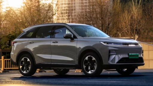 haval f8 xiaolong max старт предзаказов кроссовер сбоку спереди