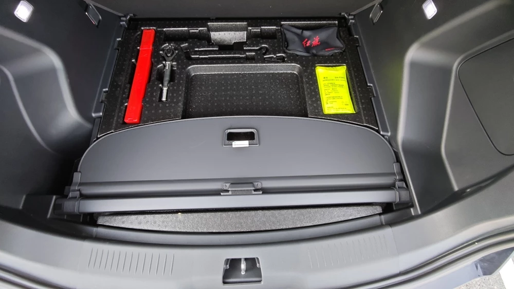 Hongqi HS3 тест мишина салон интерьер багажник