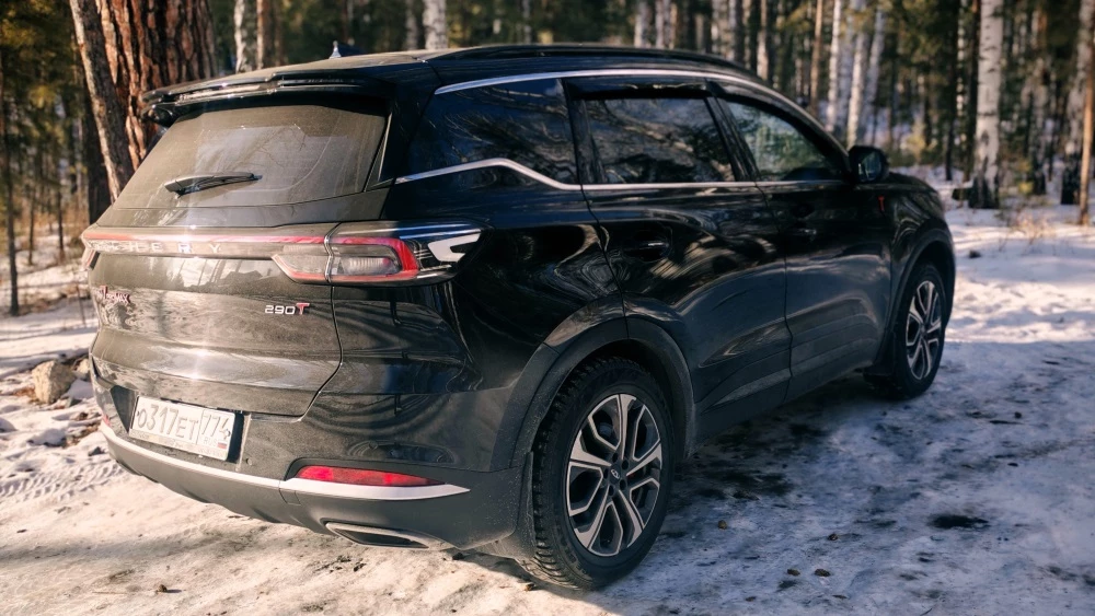 Кроссовер Chery Tiggo 7 Pro Max спереди сбоку