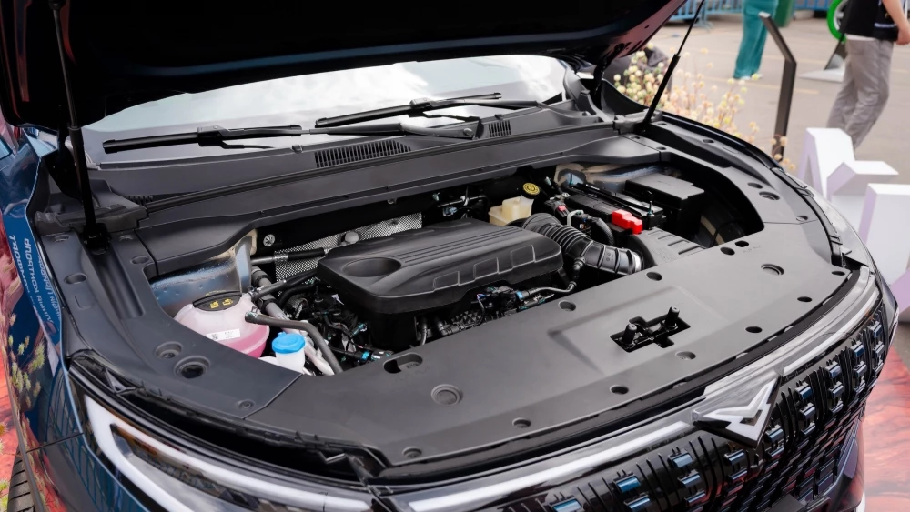 Полноприводный Kaiyi X7 двигатель мотор капот