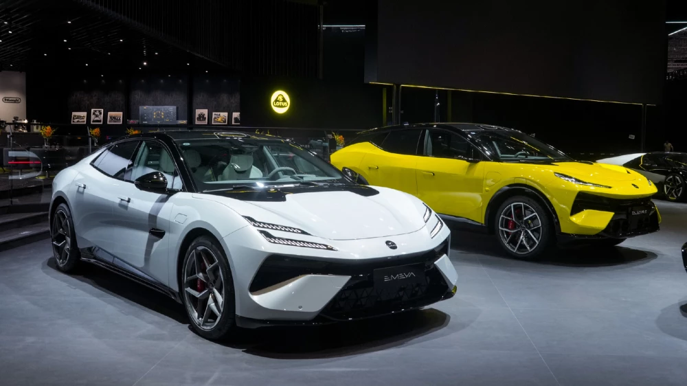 Lotus ищет способы работы на российском рынке. Пока неофициально lotus emeya eletre седан кроссовер россия