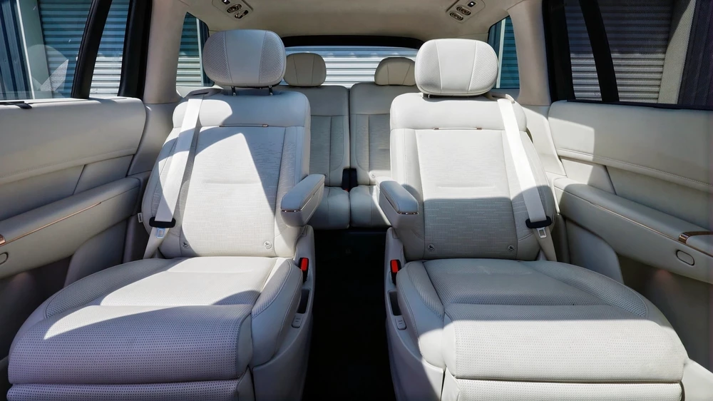 Lynk & Co 900 салон интерьер сиденья второй ряд