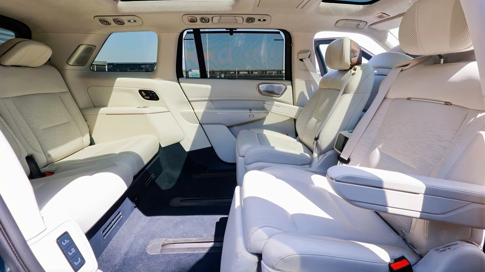 Lynk & Co 900 салон интерьер сиденья трансформация салона