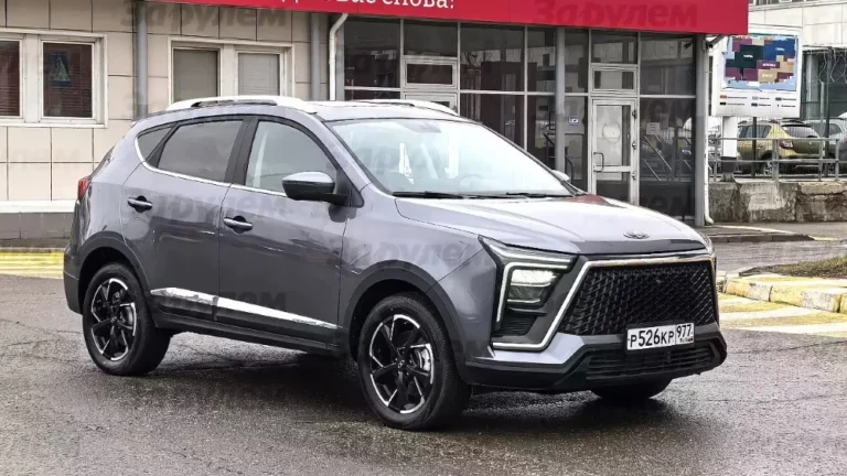 Москвич 5 сбоку спереди