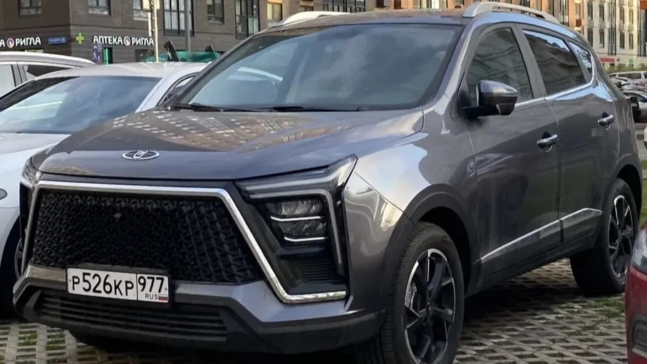 Москвич 5 сбоку спереди