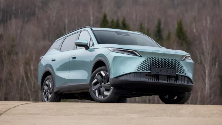 omoda c7 новая сбоку спереди