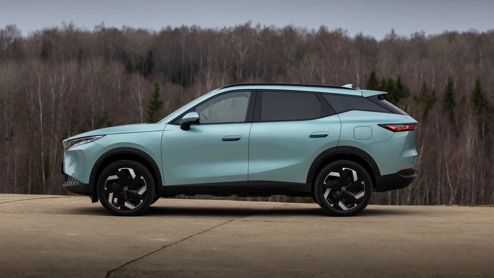 omoda c7 новая сбоку