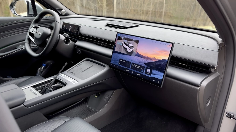 Omoda C7 тест салон интерьер экран сдвинули