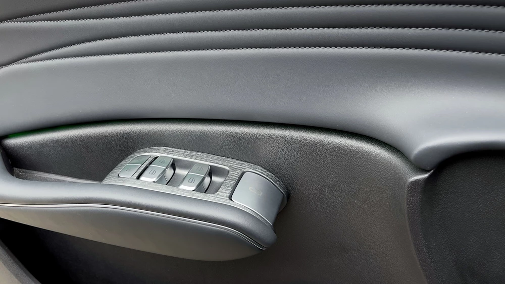 Omoda C7 тест салон интерьер ручки дверей