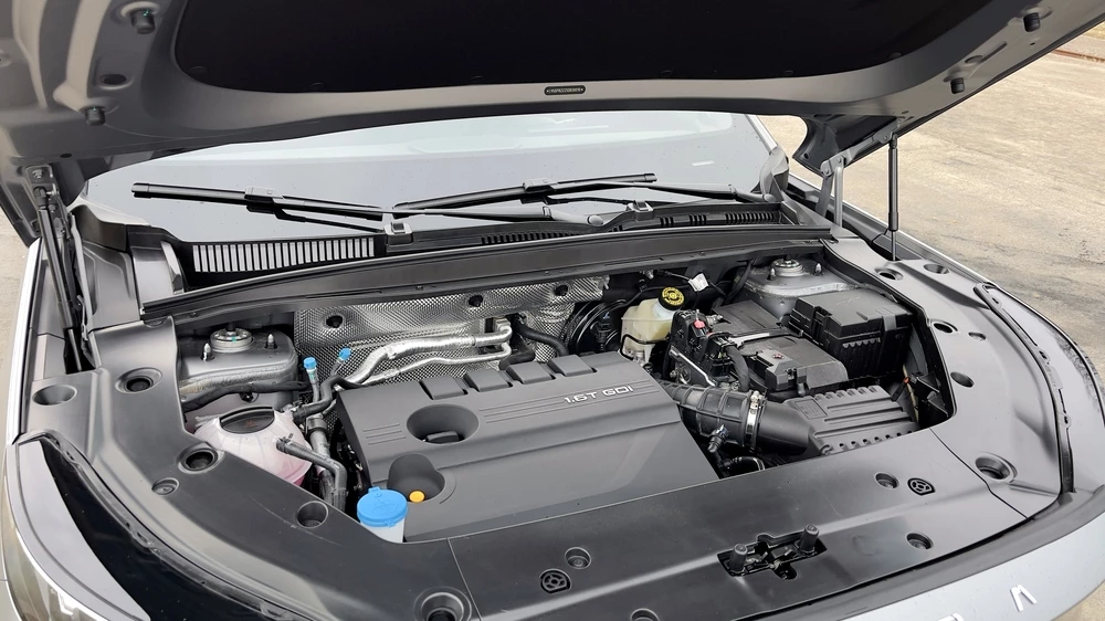 Omoda C7 тест двигатель мотор капот открыт