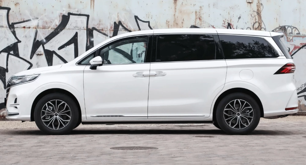 Roewe iMAX8 сбоку