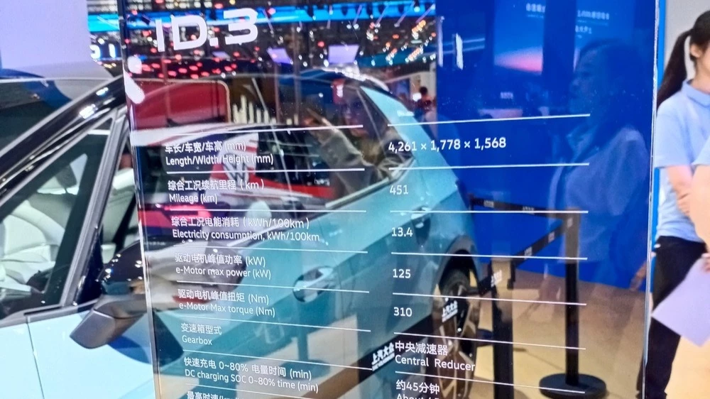 шанхай шанхайский автосалон стенд VW Volkswagen 