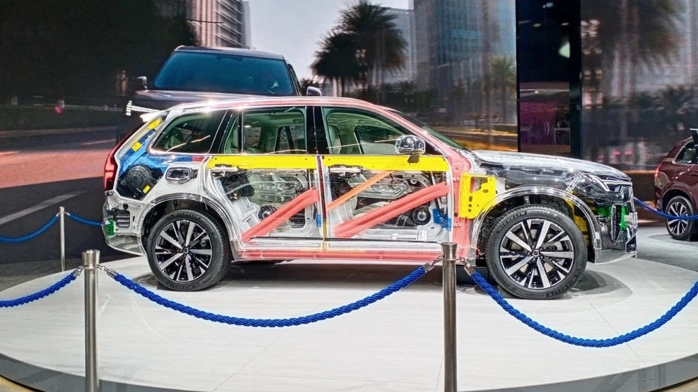 шанхай шанхайский автосалон 2025 Volvo