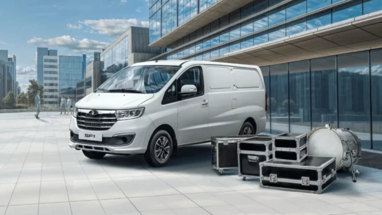 Фургон Sollers SF1 сбоку спереди