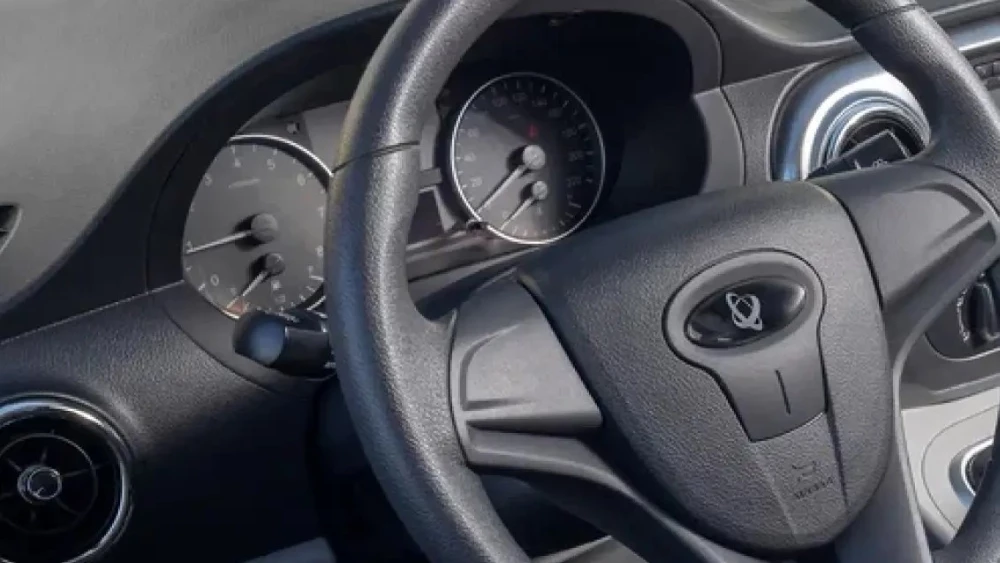 Фургон Sollers SF1 салон интерьер руль приборная панель