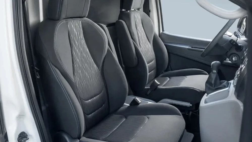 Фургон Sollers SF1 салон интерьер сиденья первый ряд