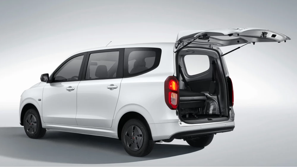 wuling hongguang erev минивэн белый сбоку сзади китайский ларгус