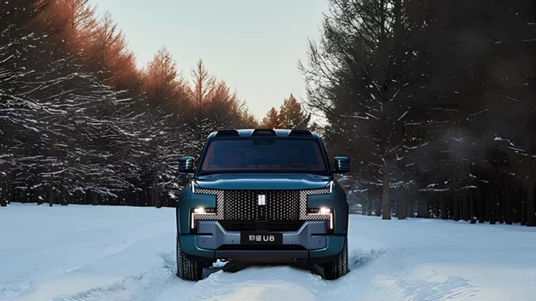 yangwang u8 внедорожник снег новый режим движения обновление спереди зеленый