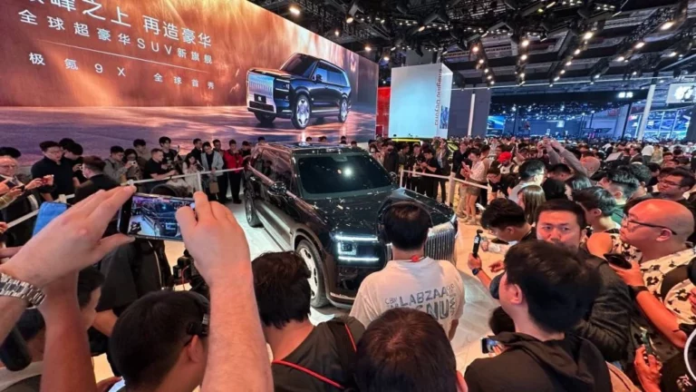 Кроссовер Zeekr 9X презентация Шанхай Шанхайский автосалон 2025