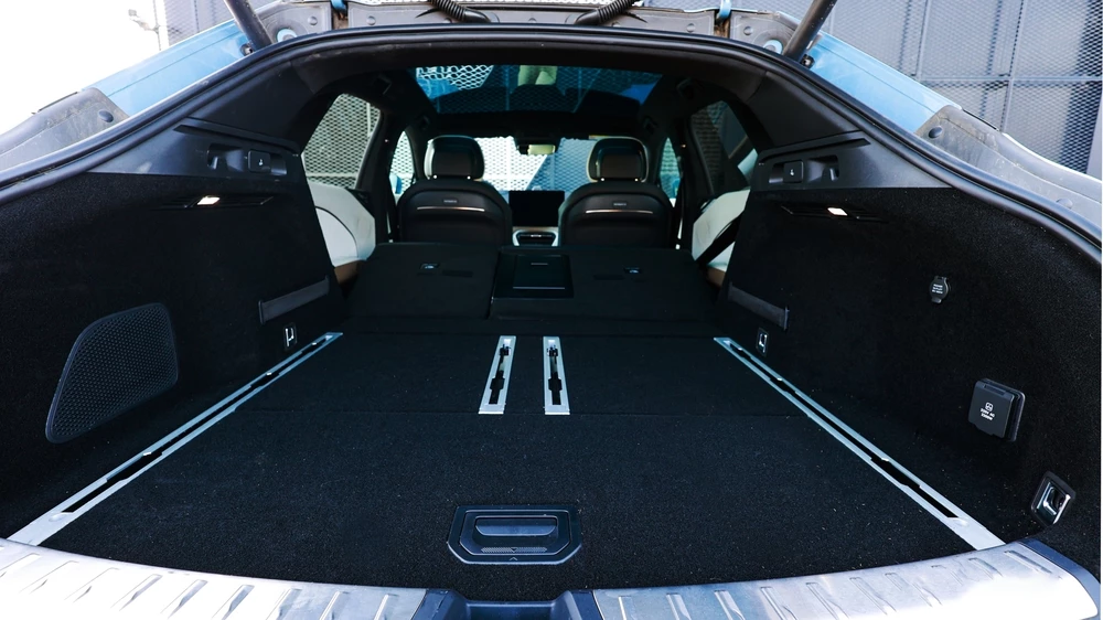 Zeekr 007 GT тест салон интерьер багажник