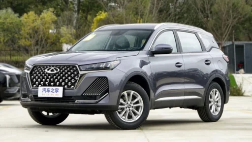 chery tiggo 7 excellence edition кроссовер сбоку спереди