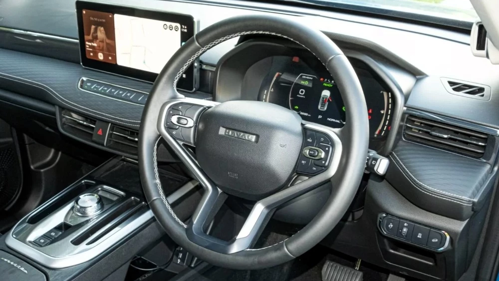 гибридный кроссовер Haval Jolion HEV интерьер