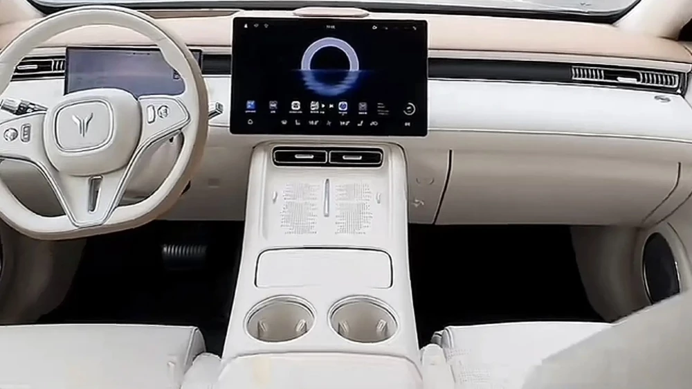 новый Voyah Free+ интерьер