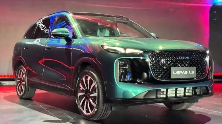 Кроссовер Lepas L8 сбоку спереди в Китае