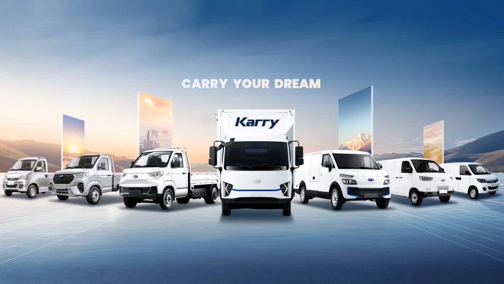 коммерческий транспорт Chery Karry спереди сбоку