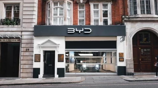 лондон великобритания автосалон byd