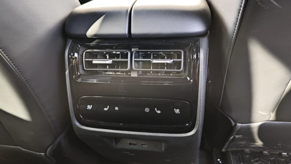 chery tiggo 9 тест мишина салон интерьер сиденья второй ряд воздухообдув дефлекторы