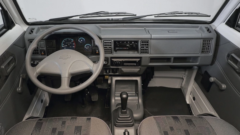 Chevrolet Damas салон интерьер первый ряд