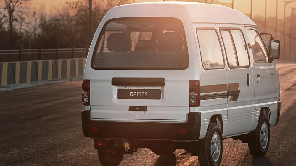 Chevrolet Damas сбоку сзади