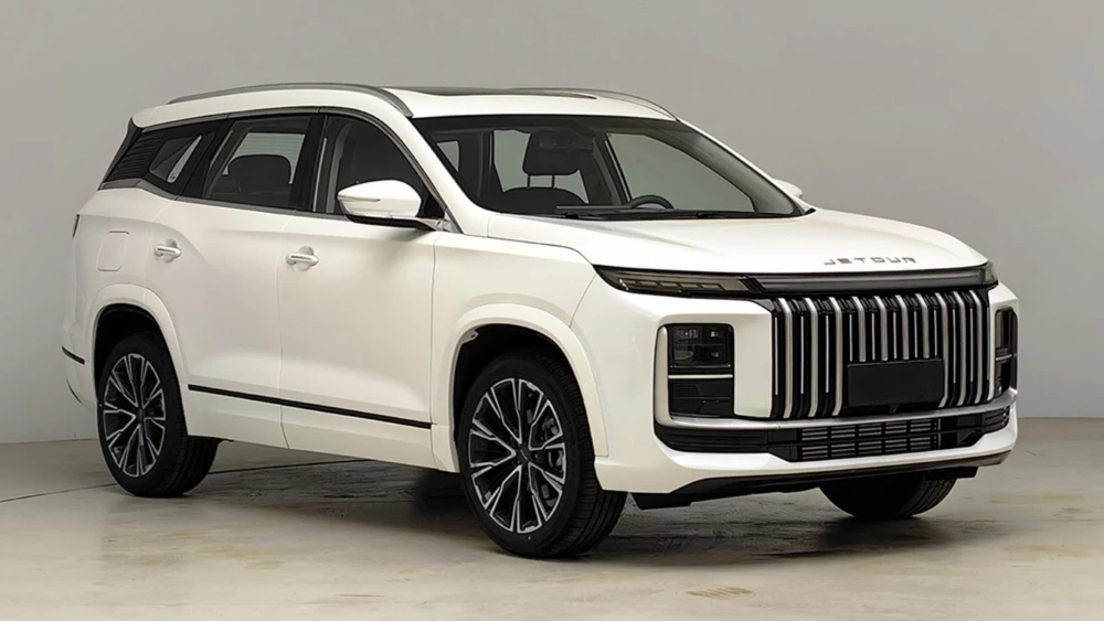 обновленный кроссовер Jetour X90 Pro спереди сбоку