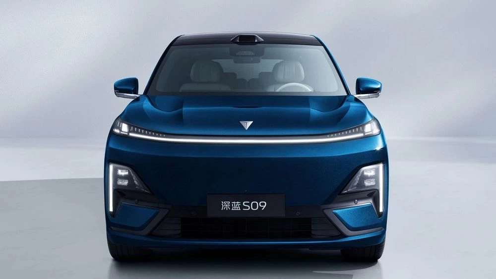 Deepal S09 спереди