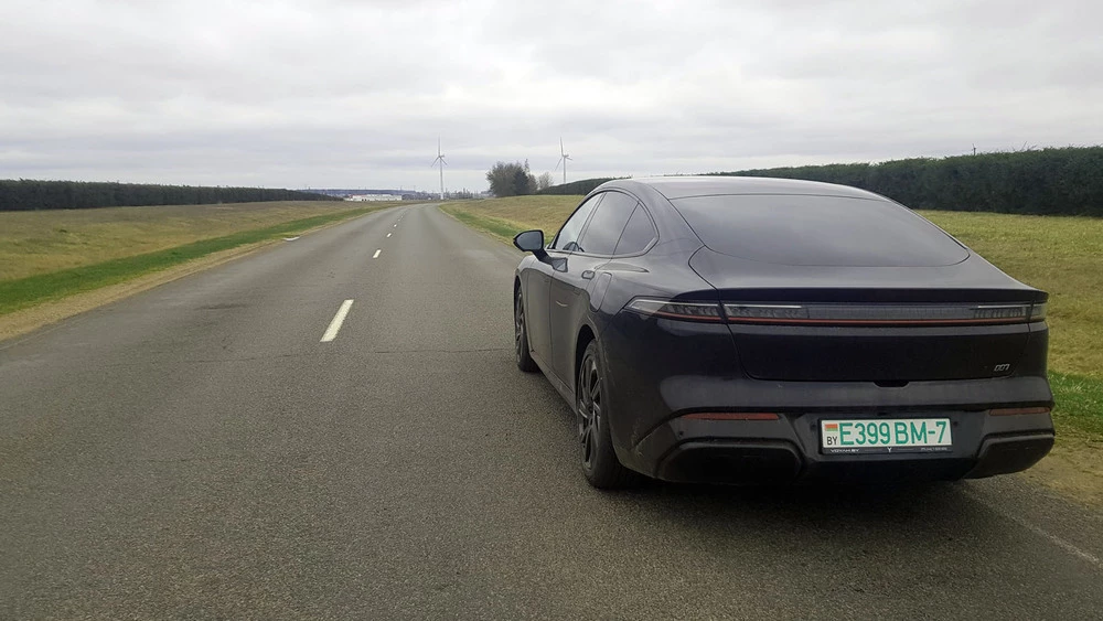 Dongfeng eπ007 1200 EVR сзади тест