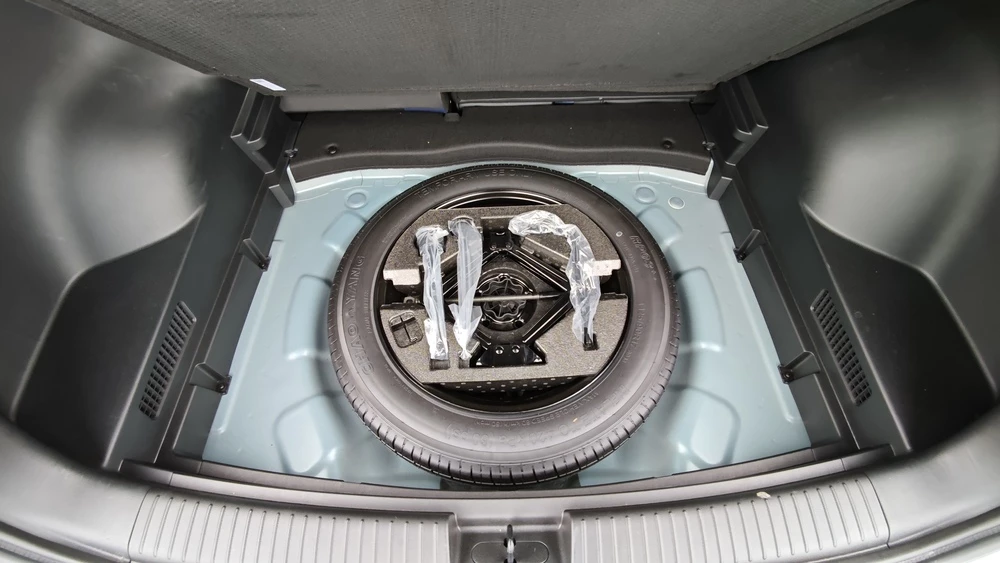 GAC GS3 тест Мишин салон интерьер багажник запасное колесо