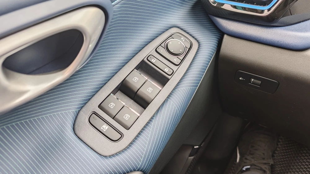 GAC GS3 тест Мишин салон интерьер дверные карты