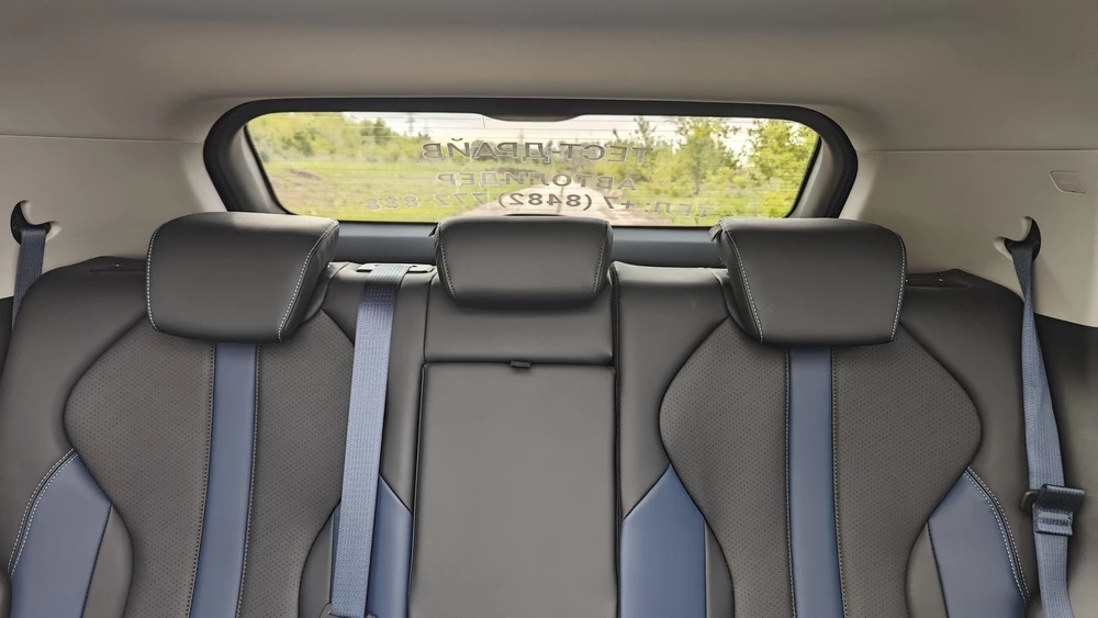 GAC GS3 тест Мишин салон интерьер второй ряд вид в зеркало сиденья