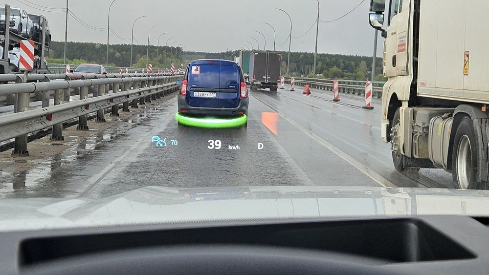 GAC GS8 Traveller тест обзор салон интерьер проекция на стекло